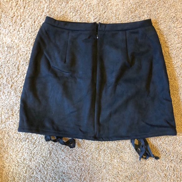 Showpo Inside Voice’s Suede Skirt - Picture 4 of 4